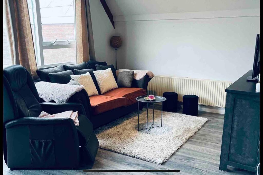 Leuke Bungalow In Noord-Holland Opmeer Eksteriør bilde
